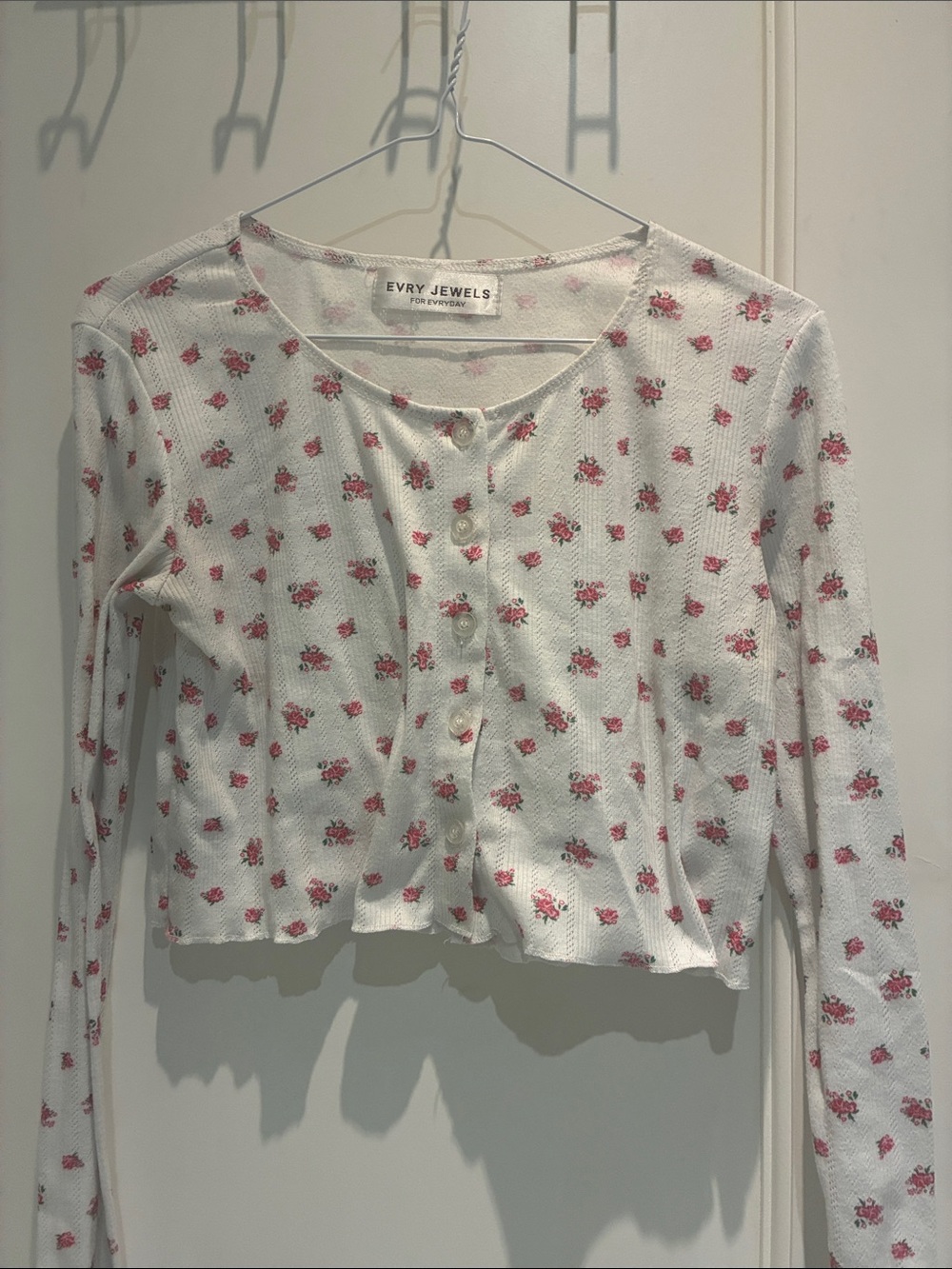 EVRY JEWELS White Floral Button-Up Crop Cardigan